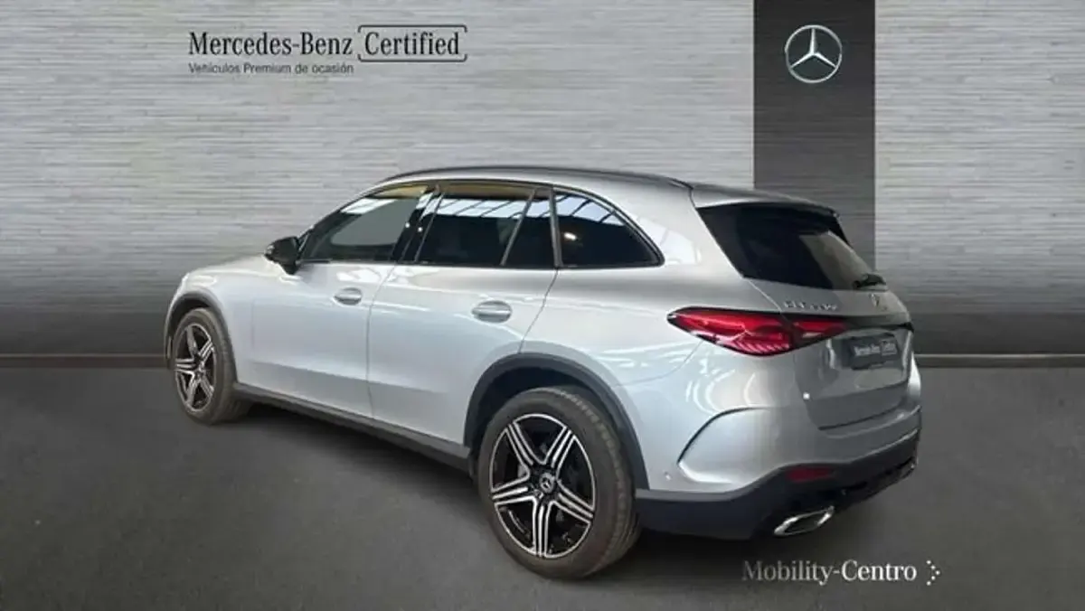 Usado Mercedes GLC220 197 CV (144 kW) 2025 Plateado SUV