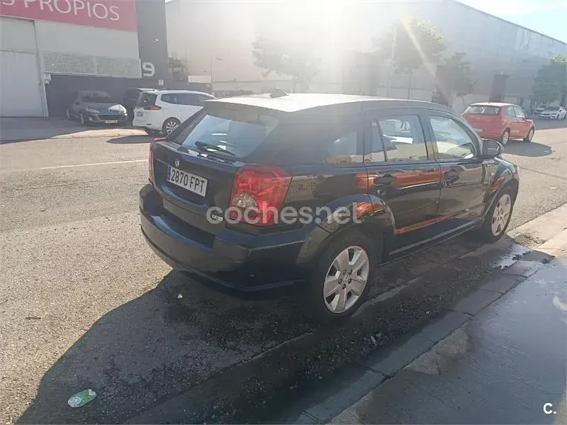 Usado Dodge Caliber SXT 140 CV (102 kW) 2007 Negro Utilitario