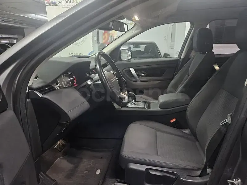 Usado Land Rover Discovery Sport S 150 CV (110 kW) 2020 Gris / plata SUV