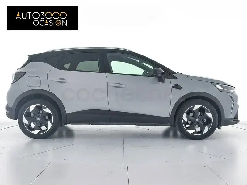 Usado Renault Captur Techno 100 CV (73 kW) 2025 Negro SUV