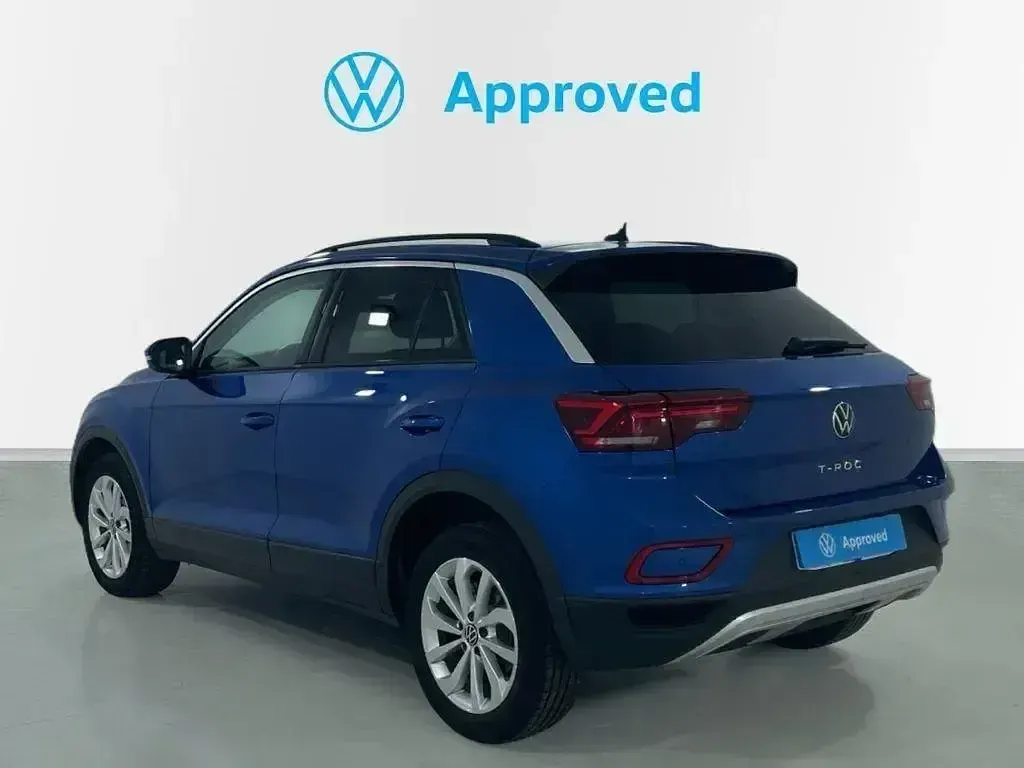 Begagnad VW T-Roc Life 110 HK (80 kW) 2024 Blå SUV