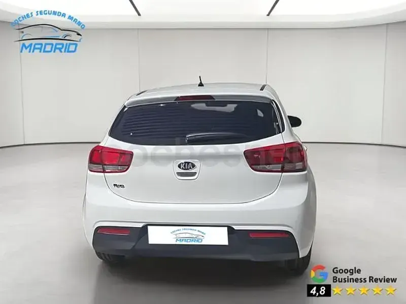 Usado Kia Rio 86 CV (63 kW) 2020 Blanco Berlina