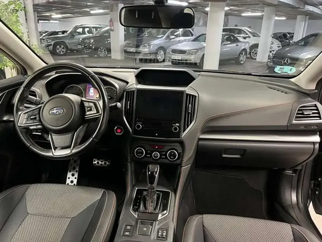 Usado Subaru XV Sport 114 CV (83 kW) 2022 Gris SUV