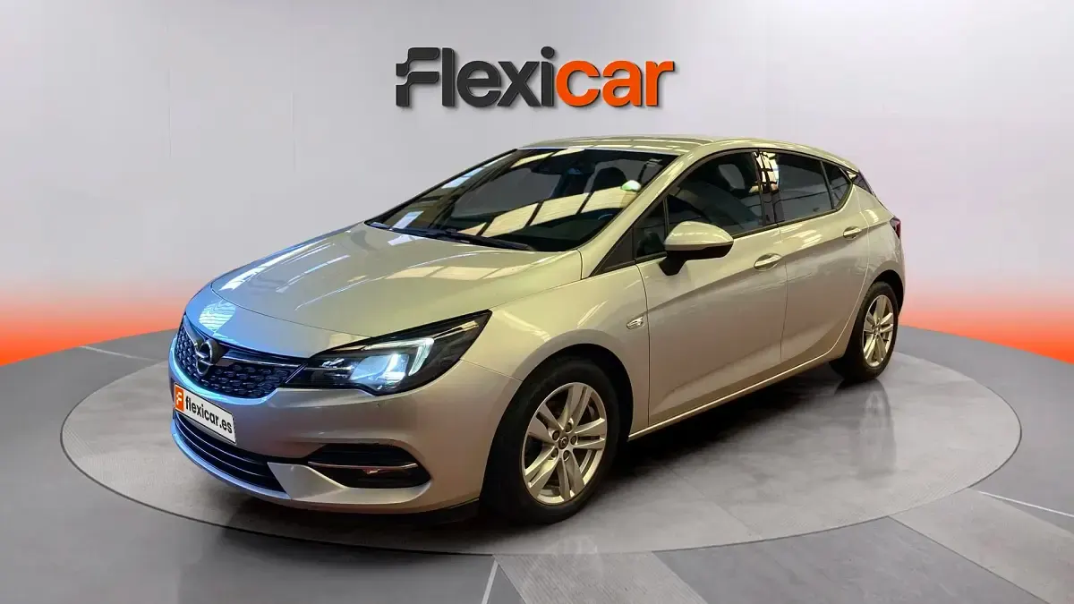 Usado Opel Astra Ultimate 145 CV (106 kW) 2020 Gris Berlina