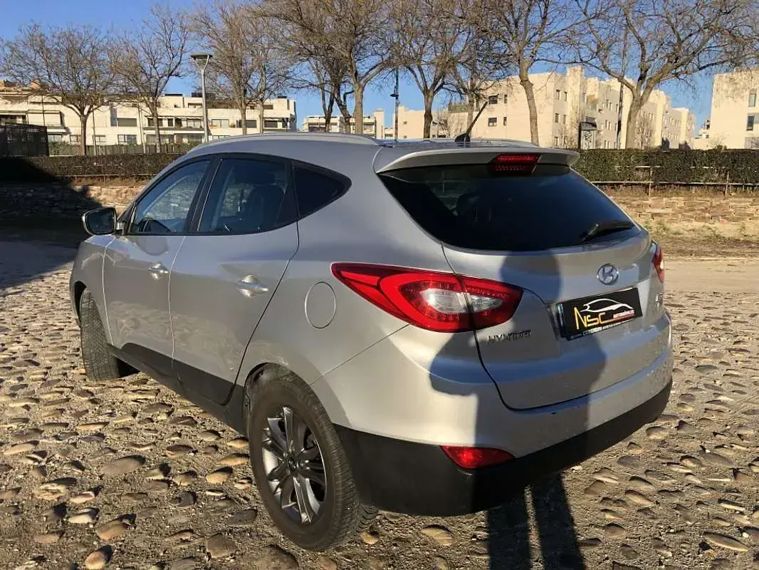Usado Hyundai ix35 GLS 136 CV (100 kW) 2014 Gris SUV
