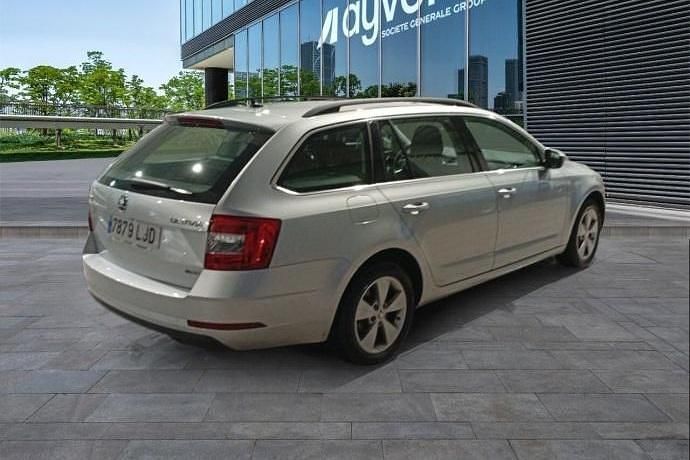 Usado Skoda Octavia 130 CV (95 kW) 2020 Familiar