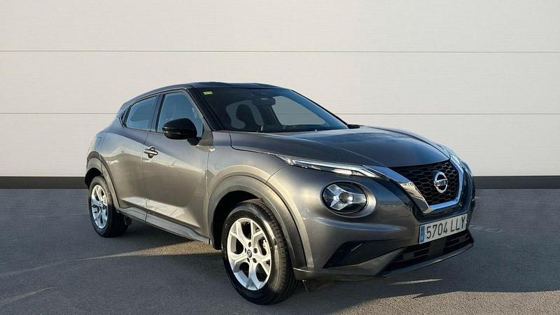Gris / plata Usado 2020 Nissan Juke Acenta SUV | 15.700 € (Un poco caro) - Imagen 1/4