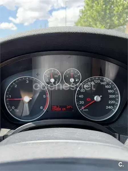 Usado Ford Focus Sport 136 CV (100 kW) 2007 Blanco Berlina