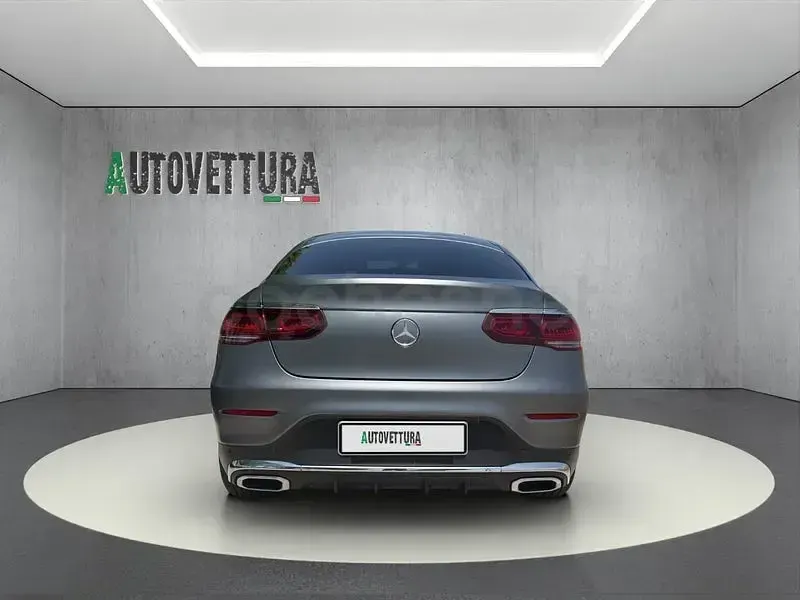 Usado Mercedes GLC220 194 CV (142 kW) 2022 Gris / plata SUV