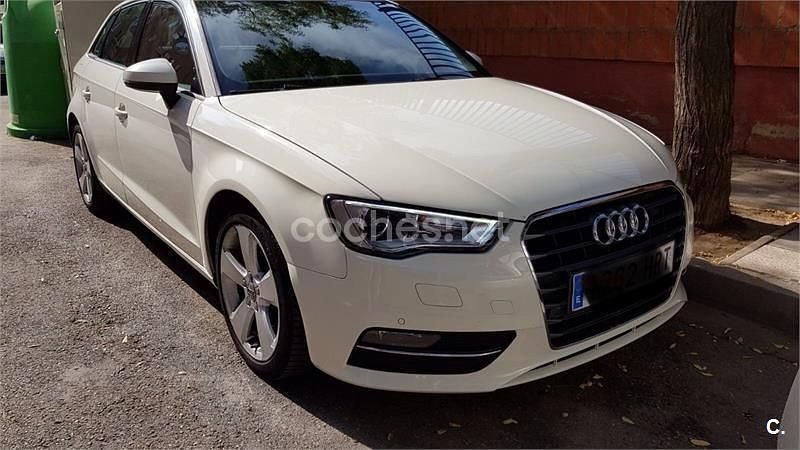 Blanco Usado 2013 Audi A3 Sportback Attraction Berlina | 15.500 € - Imagen 1/4