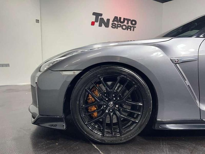 Usado Nissan GT-R Black Edition 570 CV (419 kW) 2018 Gris / plata Coupe