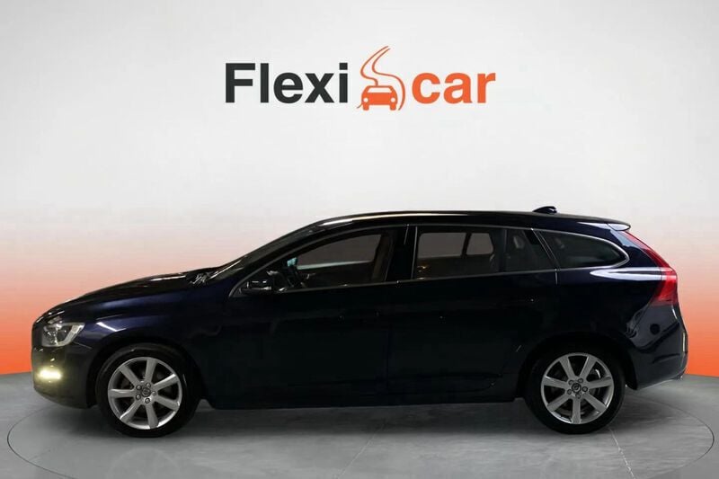 Usado Volvo V60 Momentum 150 CV (110 kW) 2017 Azul Familiar
