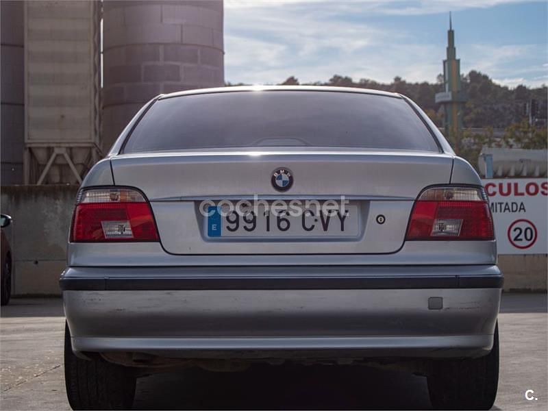 Usado BMW 520 150 CV (110 kW) 2000 Gris / plata Berlina