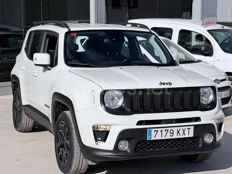 Usado Jeep Renegade Night Eagle 140 CV (102 kW) 2019 Blanco SUV