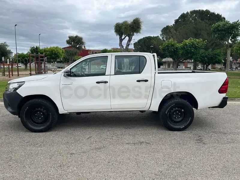Usado Toyota HiLux 150 CV (110 kW) 2020 Blanco Pickup/Camioneta