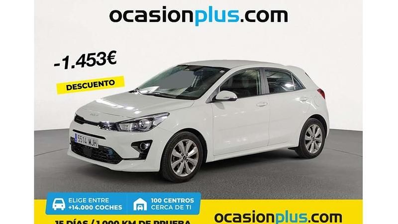 Blanco Usado 2023 Kia Rio Utilitario | 14.537 € (Precio justo) - Imagen 1/4