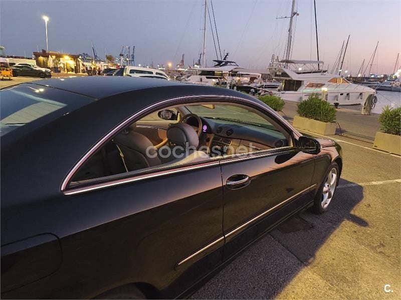 Negro Usado 2002 Mercedes CLK320 Avantgarde Coupe | 6000 € (Precio justo) - Imagen 1/4