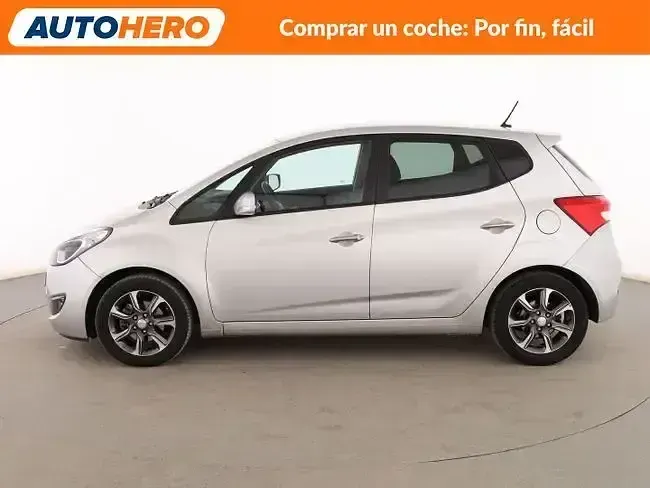 Usado Hyundai ix20 115 CV (84 kW) 2016 Gris Utilitario