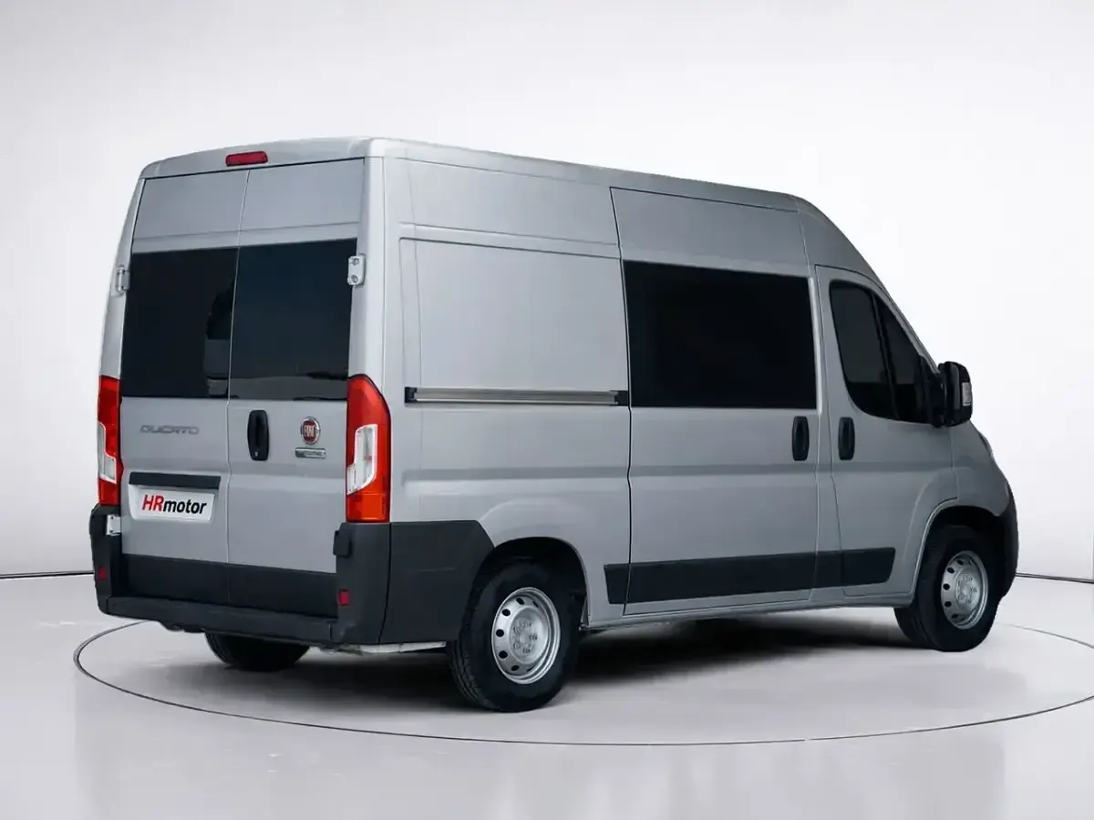 Usado Fiat Ducato 115 CV (84 kW) 2016 Gris Van