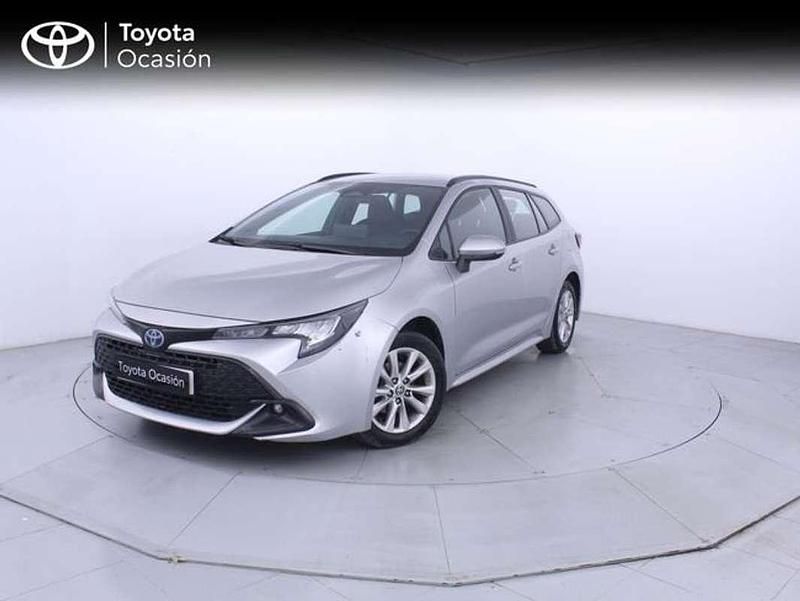 Usado Toyota Corolla Active 140 CV (102 kW) 2025 Gris Familiar