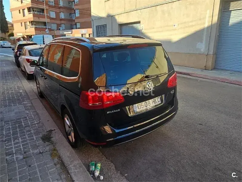 Usado VW Sharan Advance 170 CV (125 kW) 2012 Negro Monovolumen