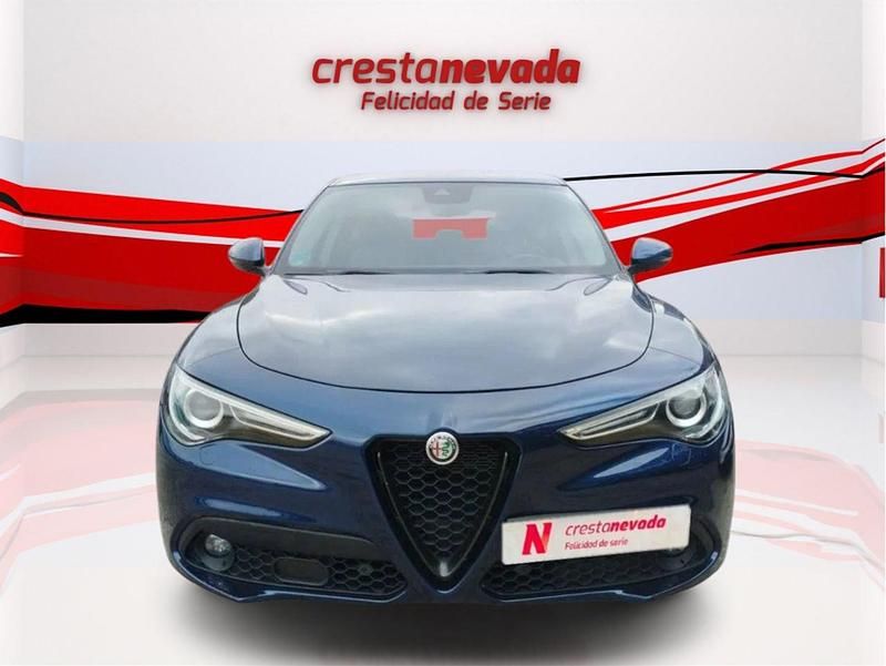 Usado Alfa Romeo Stelvio Sprint 190 CV (139 kW) 2020 Azul SUV