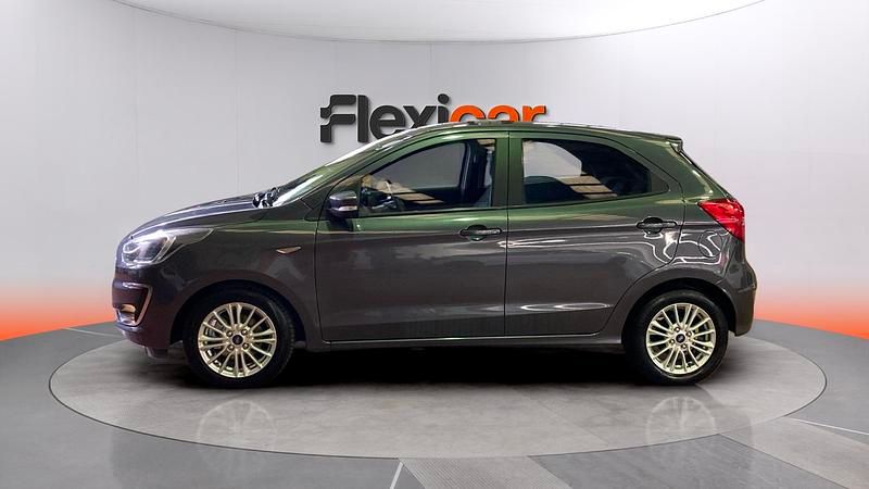 Usado Ford Ka Plus Ultimate 86 CV (63 kW) 2019 Gris Utilitario