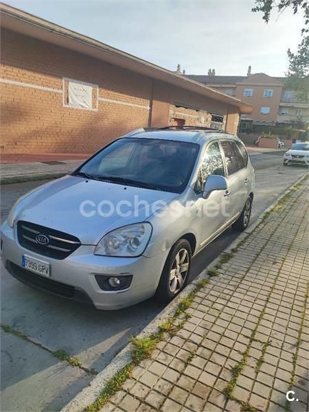 Gris / plata Usado 2009 Kia Carens Active Monovolumen | 4500 € (Precio justo) - Imagen 1/4