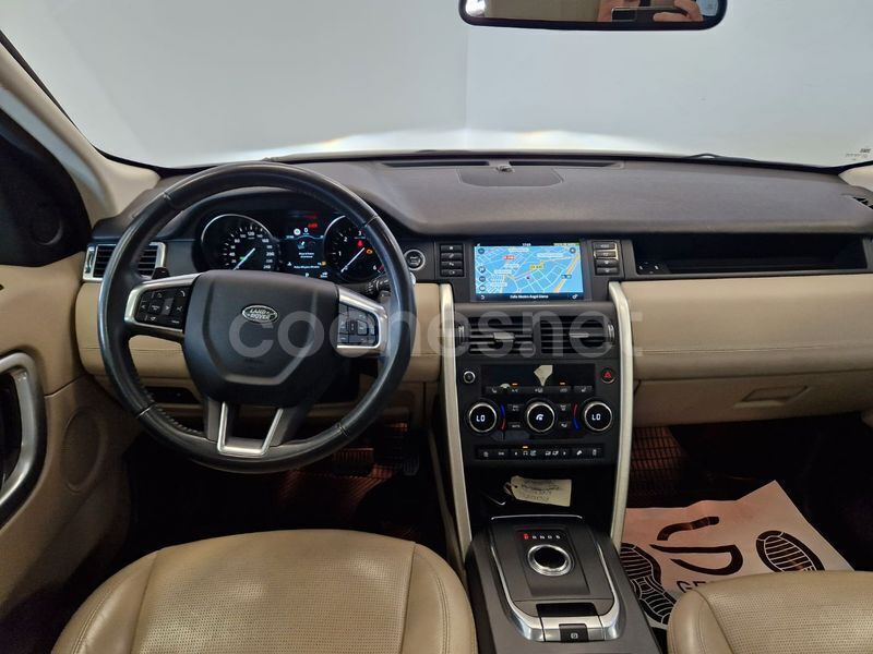 Usado Land Rover Discovery Sport HSE 180 CV (132 kW) 2018 Negro SUV