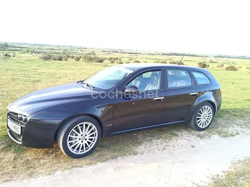 Usado Alfa Romeo 159 200 CV (147 kW) 2007 Negro Familiar