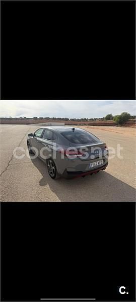 Usado Hyundai i30 N Line 120 CV (88 kW) 2023 Gris / plata Berlina