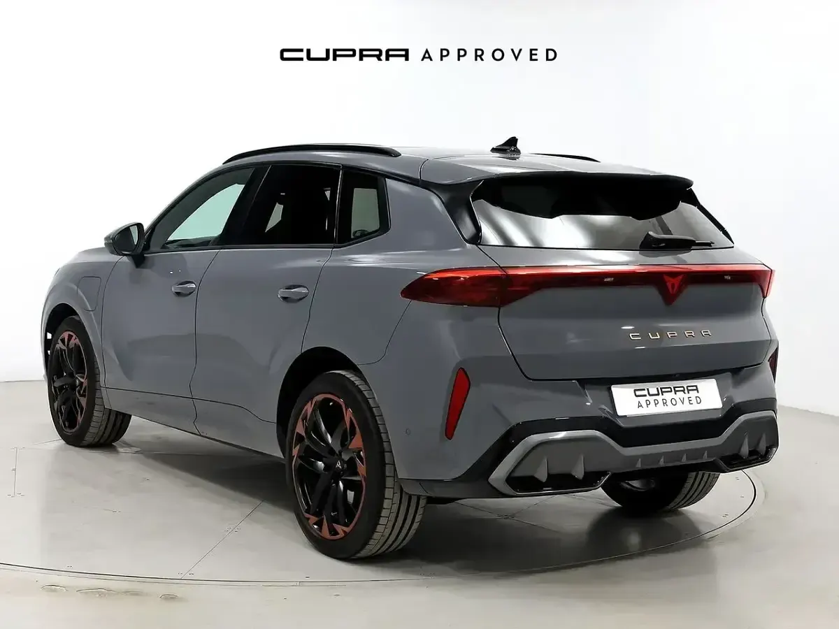 Usado Cupra Terramar VZ 272 CV (200 kW) 2025 Gris SUV
