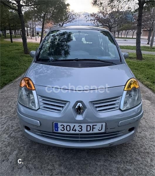 Usado Renault Modus Dynamique 98 CV (72 kW) 2005 Beige Monovolumen