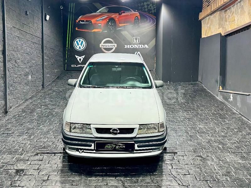 Usado Opel Vectra 170 CV (125 kW) 1994 Blanco Berlina