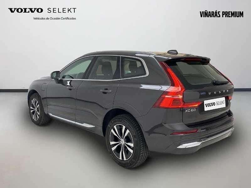 Usado Volvo XC60 Core 350 CV (257 kW) 2025 Gris SUV