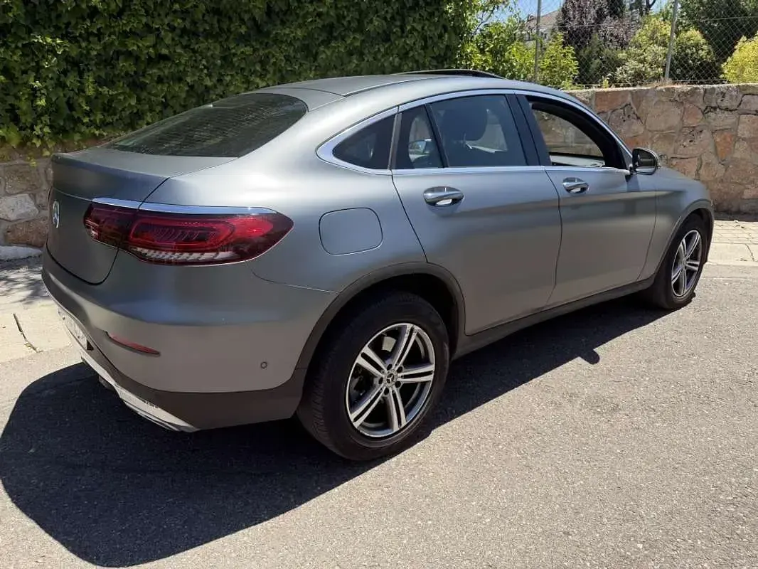 Usado Mercedes GLC220 194 CV (142 kW) 2022 Gris SUV