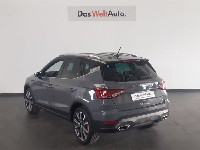 Gris Nuevo 2024 Seat Arona FR SUV | 25.900 € - Imagen 1/4