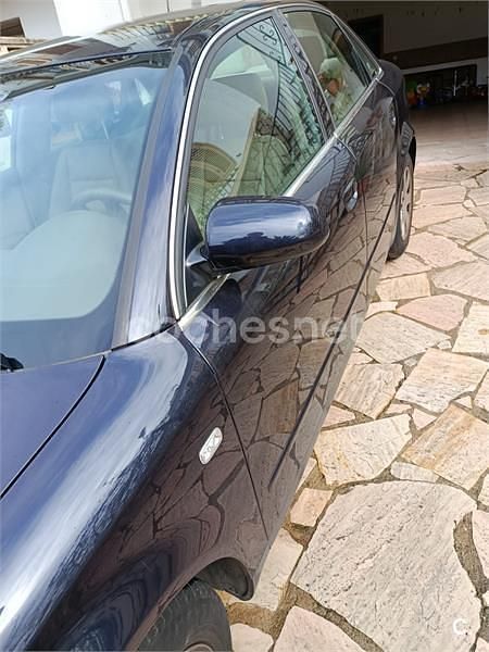Usado Audi A4 130 CV (95 kW) 2003 Azul Berlina