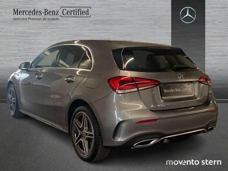 Usado Mercedes A250 AMG line 218 CV (160 kW) 2021 Gris Utilitario