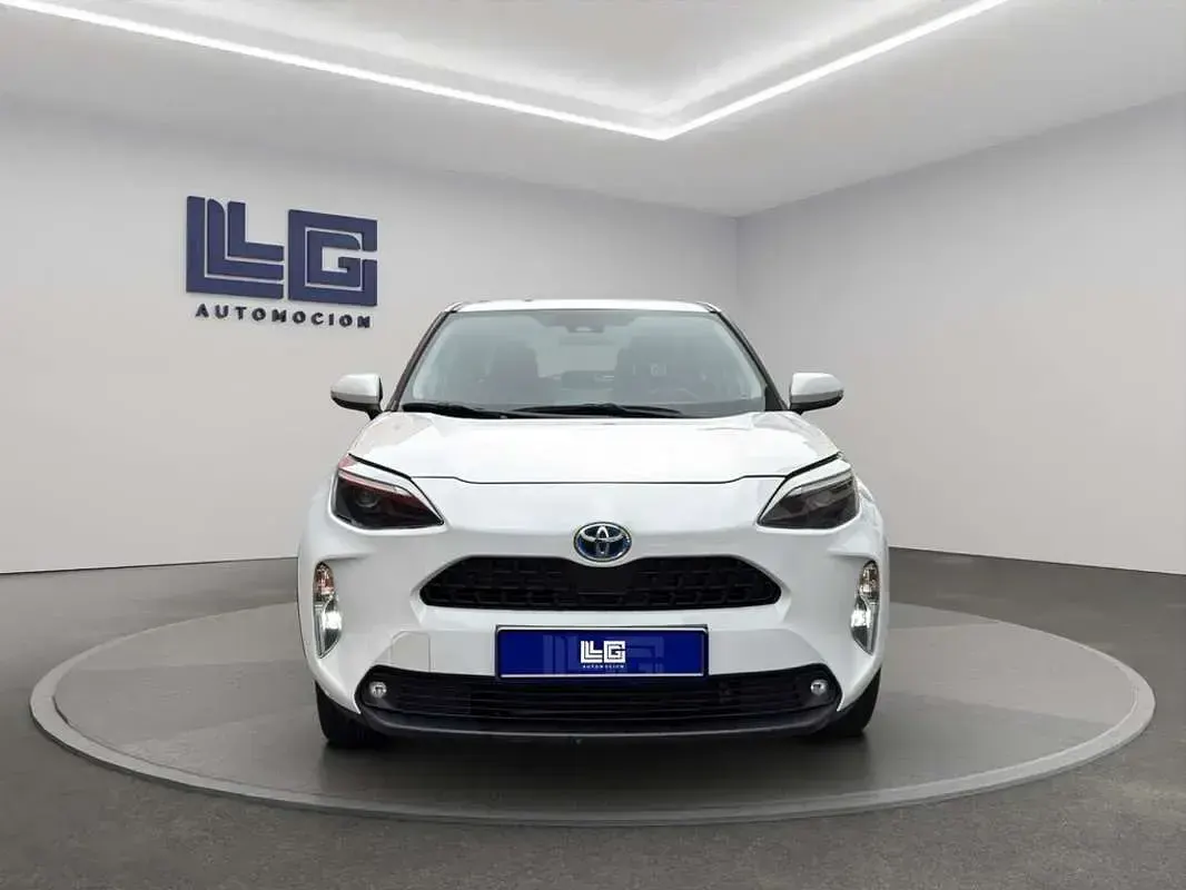 Usado Toyota Yaris Cross Active 116 CV (85 kW) 2022 Blanco SUV