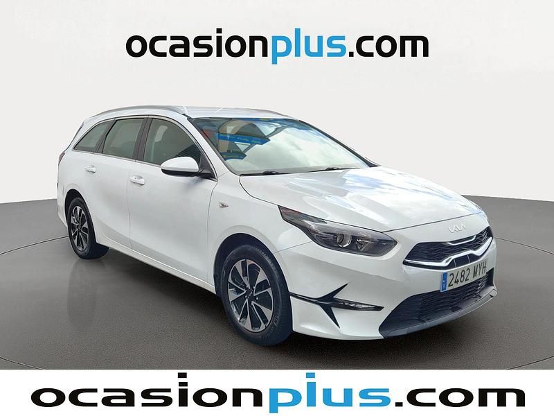 Usado Kia Ceed 101 CV (74 kW) 2025 Blanco Utilitario