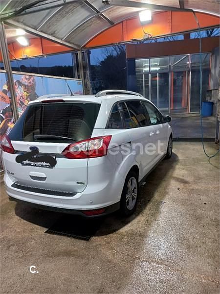 Usado Ford C-MAX Trend 100 CV (73 kW) 2014 Blanco Monovolumen
