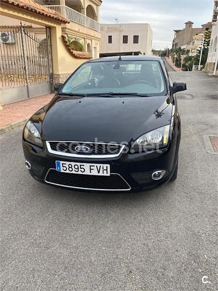 Usado Ford Focus Cabriolet Titanium 145 CV (106 kW) 2007 Negro Descapotable