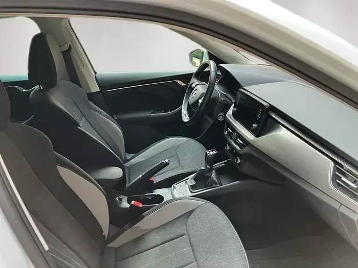 Usado Skoda Kamiq Style 150 CV (110 kW) 2022 Blanco SUV