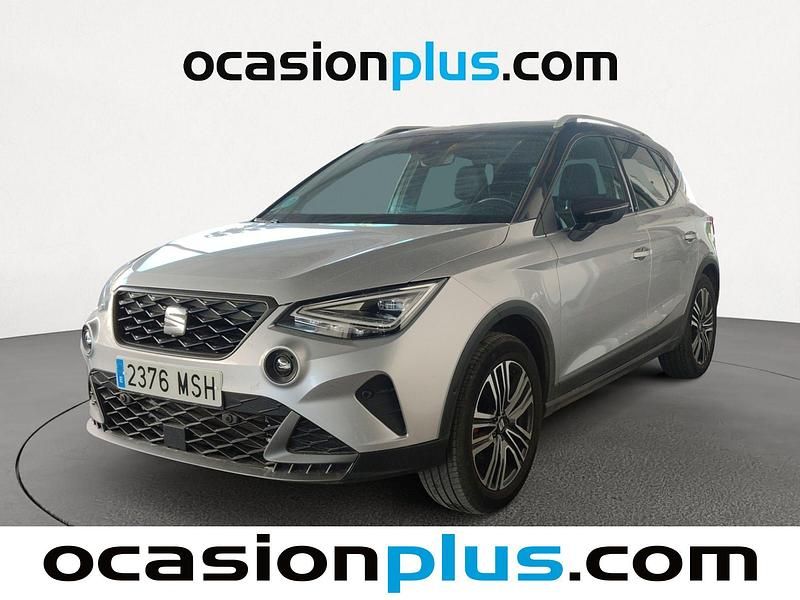 Gris plata Usado 2024 Seat Arona FR SUV | 18.137 € (Precio justo) - Imagen 1/4