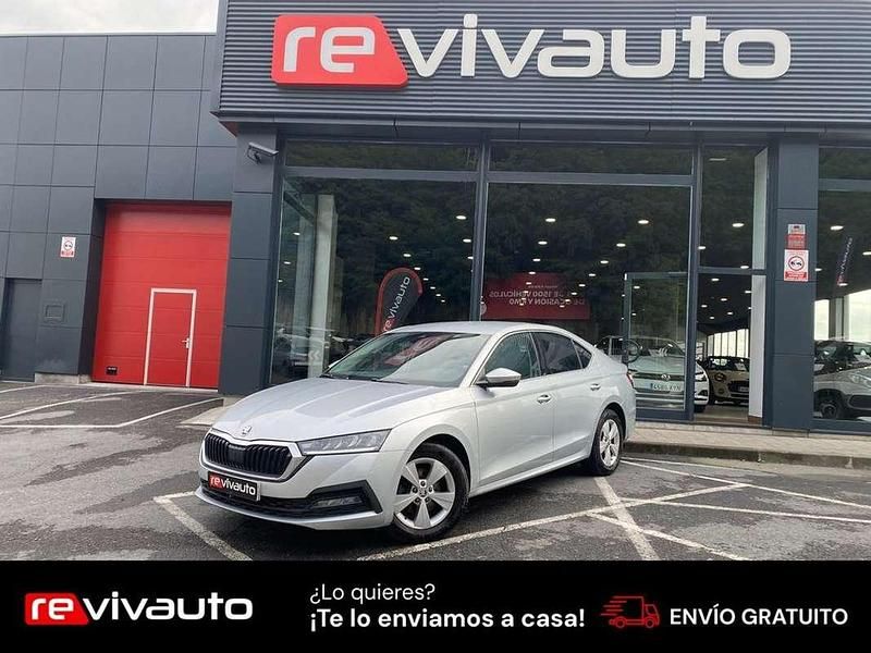 Usado Skoda Octavia Ambition 116 CV (85 kW) 2021 Gris Utilitario