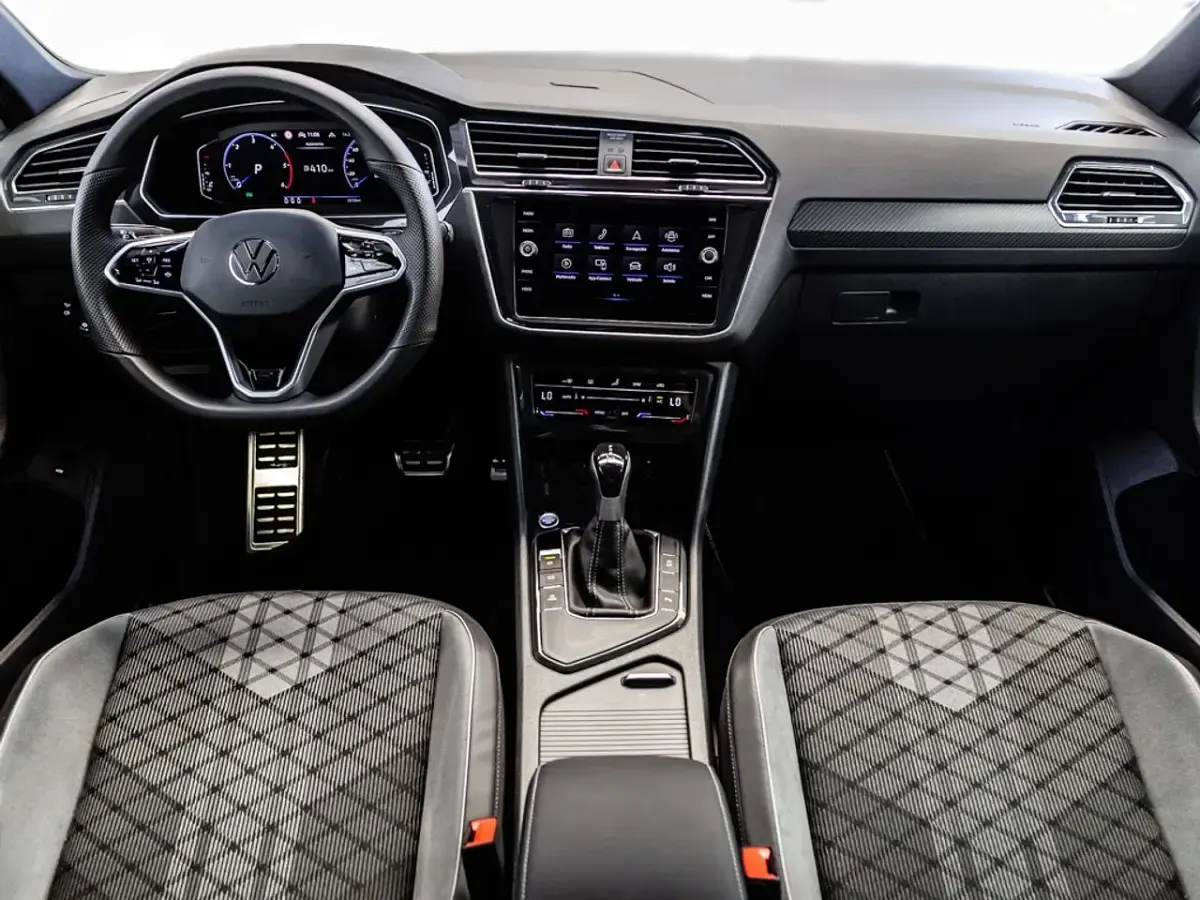 Usado VW Tiguan R-line 150 CV (110 kW) 2022 Blanco SUV