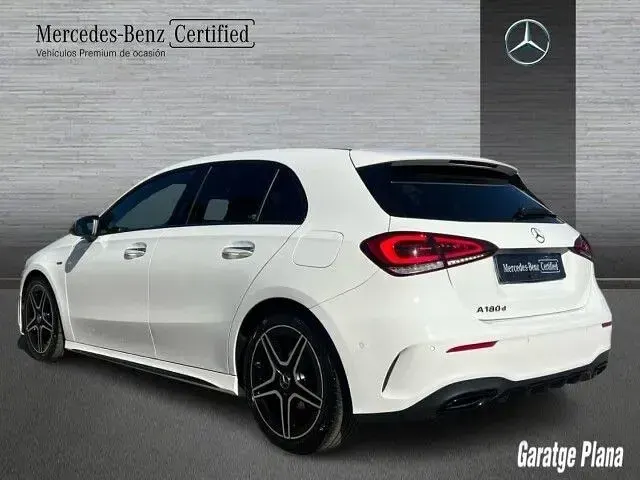 Usado Mercedes A180 116 CV (85 kW) 2022 Blanco polar