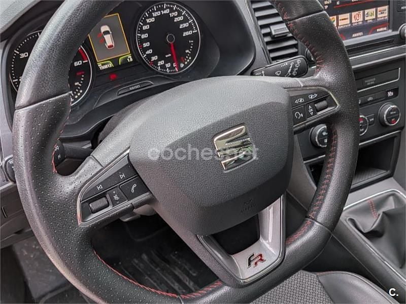 Usado Seat Leon ST FR 150 CV (110 kW) 2014 Rojo Familiar