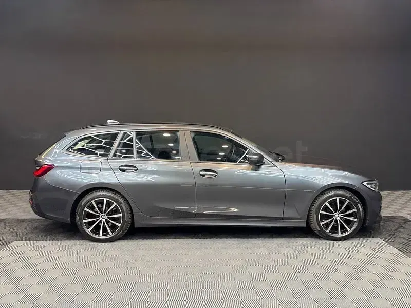 Usado BMW 318 150 CV (110 kW) 2020 Gris / plata Familiar